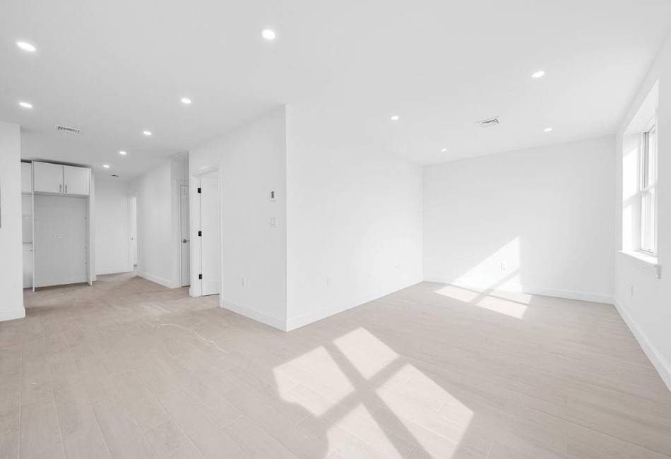 3707 Cypress Avenue, Brooklyn, New York 11224, 6 Bedrooms Bedrooms, ,Residential,For Sale,Cypress,489093
