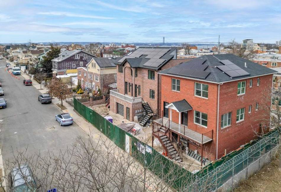 3707 Cypress Avenue, Brooklyn, New York 11224, 6 Bedrooms Bedrooms, ,Residential,For Sale,Cypress,489093