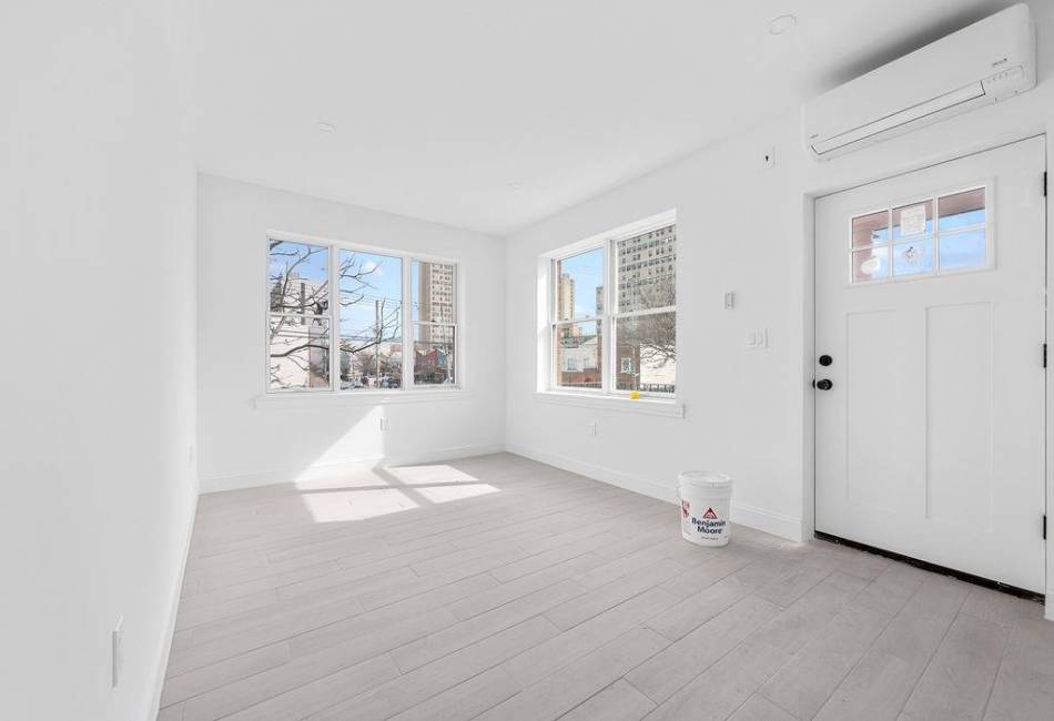 3707 Cypress Avenue, Brooklyn, New York 11224, 6 Bedrooms Bedrooms, ,Residential,For Sale,Cypress,489093