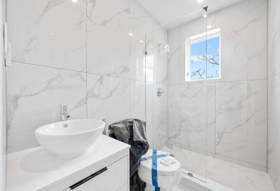 3707 Cypress Avenue, Brooklyn, New York 11224, 6 Bedrooms Bedrooms, ,Residential,For Sale,Cypress,489093