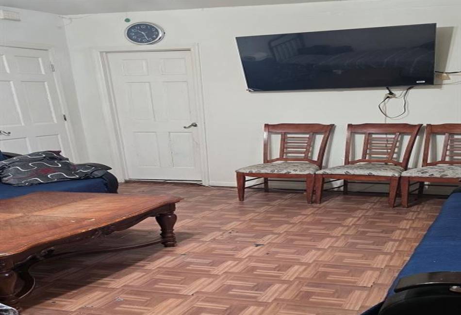 2660 21st Street, Brooklyn, New York 11235, 7 Bedrooms Bedrooms, ,3 BathroomsBathrooms,Residential,For Sale,21st,489453