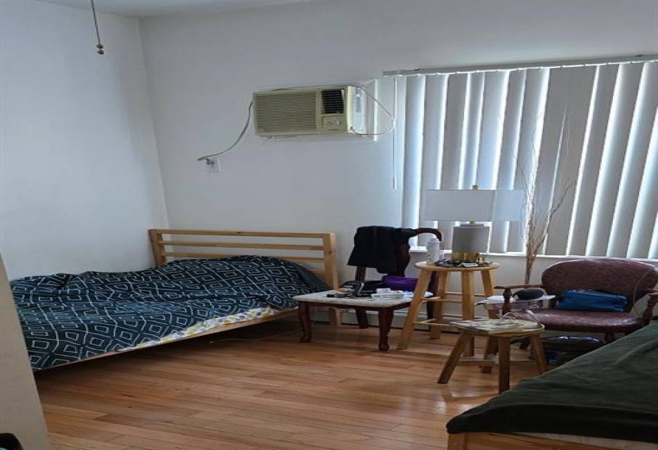 2660 21st Street, Brooklyn, New York 11235, 7 Bedrooms Bedrooms, ,3 BathroomsBathrooms,Residential,For Sale,21st,489453