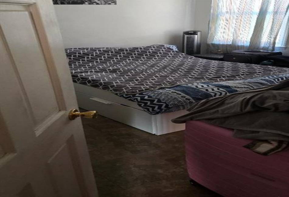 2660 21st Street, Brooklyn, New York 11235, 7 Bedrooms Bedrooms, ,3 BathroomsBathrooms,Residential,For Sale,21st,489453