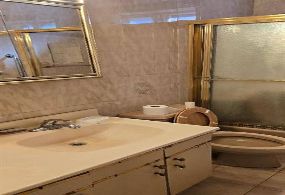 2660 21st Street, Brooklyn, New York 11235, 7 Bedrooms Bedrooms, ,3 BathroomsBathrooms,Residential,For Sale,21st,489453