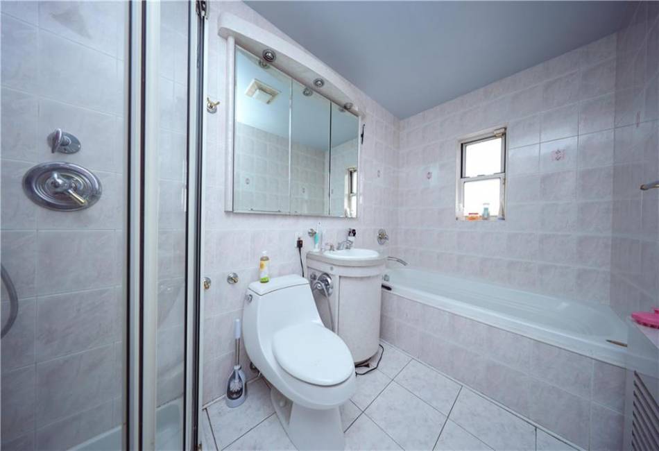2678 29th Street, Brooklyn, New York 11235, 4 Bedrooms Bedrooms, ,3 BathroomsBathrooms,Residential,For Sale,29th,489451