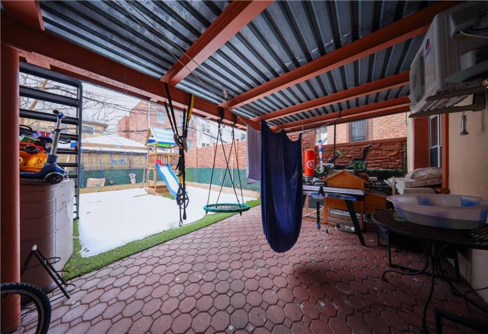 2678 29th Street, Brooklyn, New York 11235, 4 Bedrooms Bedrooms, ,3 BathroomsBathrooms,Residential,For Sale,29th,489451