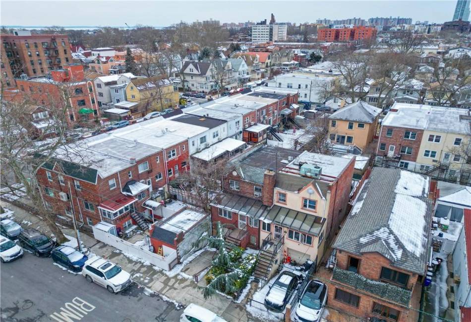 2678 29th Street, Brooklyn, New York 11235, 4 Bedrooms Bedrooms, ,3 BathroomsBathrooms,Residential,For Sale,29th,489451