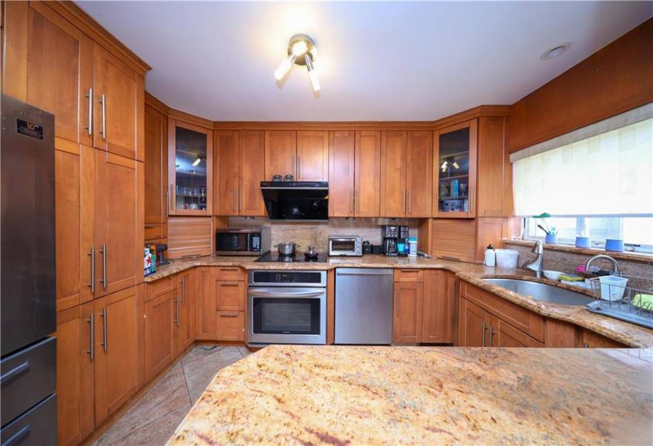 2678 29th Street, Brooklyn, New York 11235, 4 Bedrooms Bedrooms, ,3 BathroomsBathrooms,Residential,For Sale,29th,489451