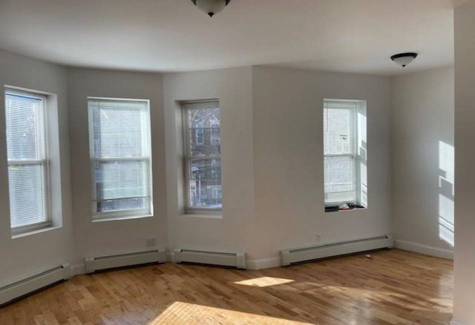 361 198th Street, Bronx, New York 10458, ,Residential,For Sale,198th,489459