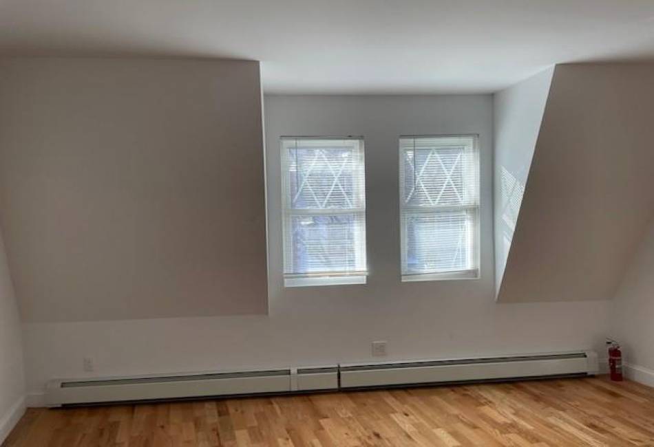 361 198th Street, Bronx, New York 10458, ,Residential,For Sale,198th,489459