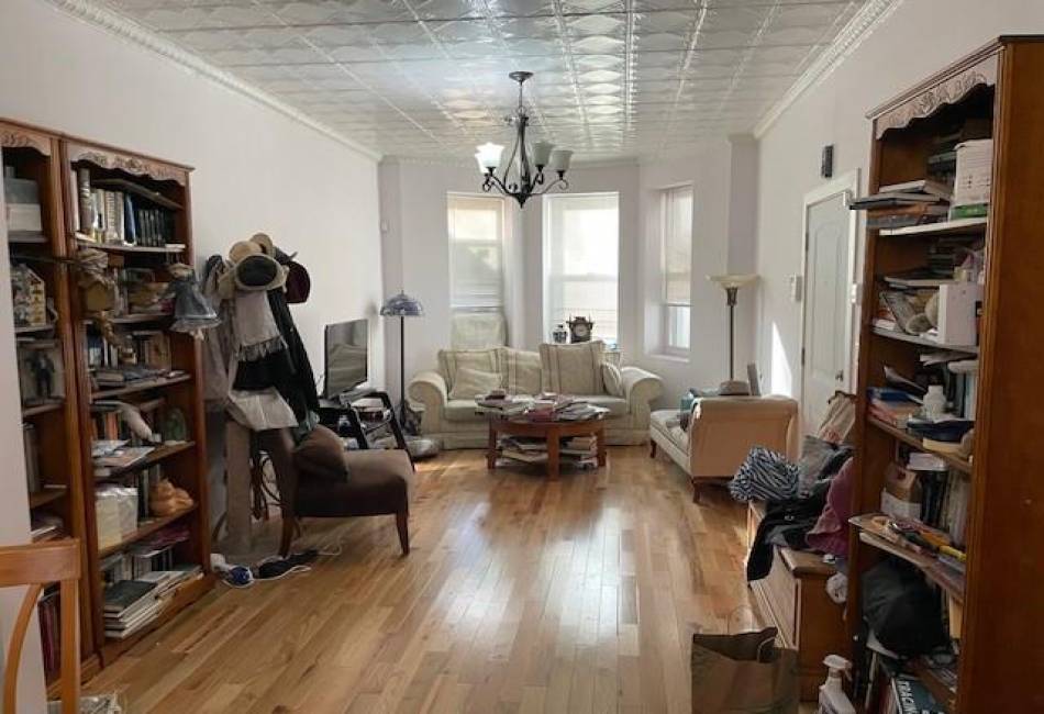361 198th Street, Bronx, New York 10458, ,Residential,For Sale,198th,489459
