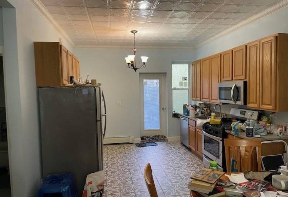 361 198th Street, Bronx, New York 10458, ,Residential,For Sale,198th,489459