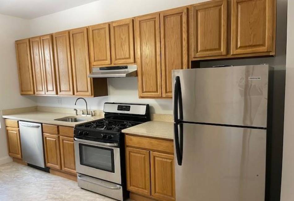 361 198th Street, Bronx, New York 10458, ,Residential,For Sale,198th,489459