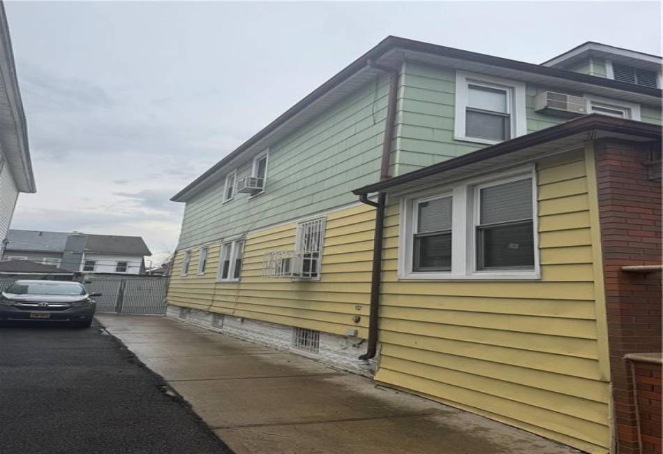 660 37th Street, Brooklyn, New York 11203, 3 Bedrooms Bedrooms, ,2 BathroomsBathrooms,Residential,For Sale,37th,489464