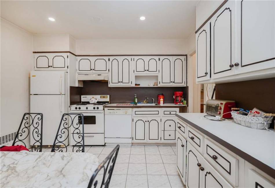 1274 5th Street, Brooklyn, New York 11230, 3 Bedrooms Bedrooms, ,3 BathroomsBathrooms,Residential,For Sale,5th,487720