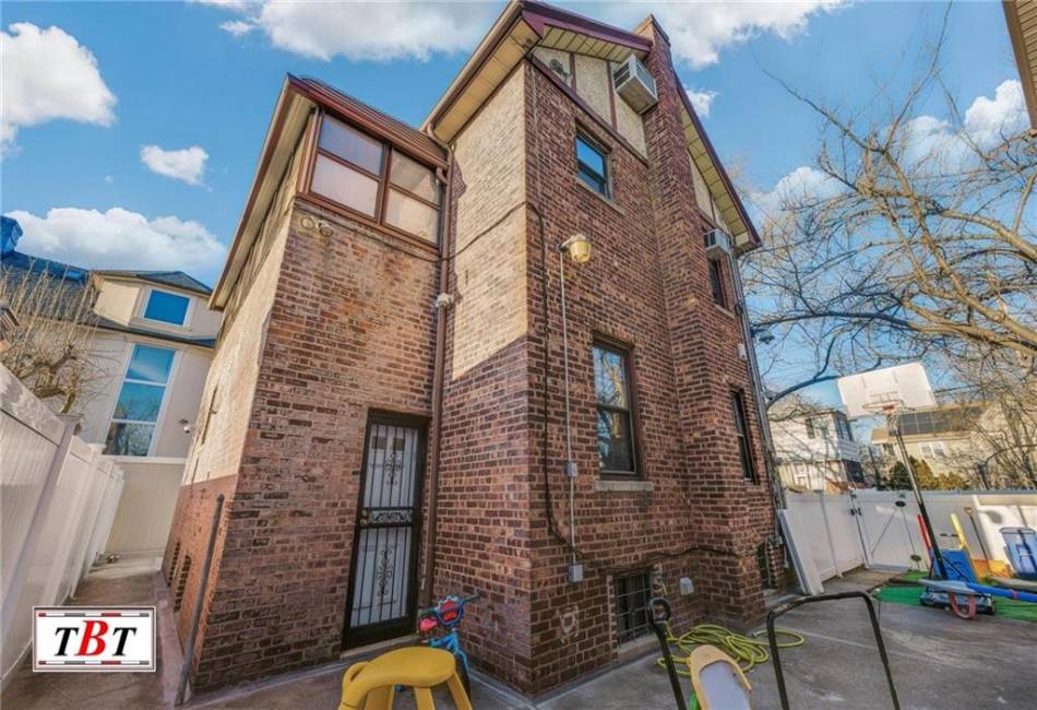 1674 Ryder Street, Brooklyn, New York 11234, 3 Bedrooms Bedrooms, ,2 BathroomsBathrooms,Residential,For Sale,Ryder,489483