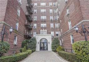 868 7th Street, Brooklyn, New York 11230, 1 Bedroom Bedrooms, ,1 BathroomBathrooms,Residential,For Sale,7th,489444