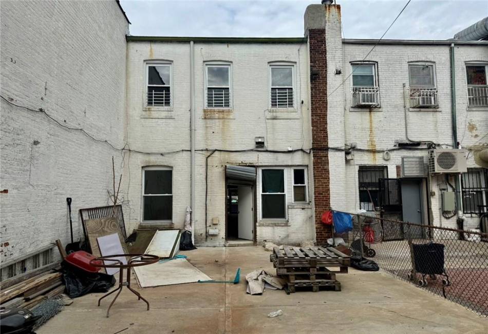 172 Highlawn Avenue, Brooklyn, New York 11223, ,Mixed Use,For Sale,Highlawn,489456