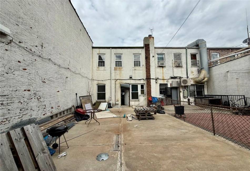 172 Highlawn Avenue, Brooklyn, New York 11223, ,Mixed Use,For Sale,Highlawn,489456