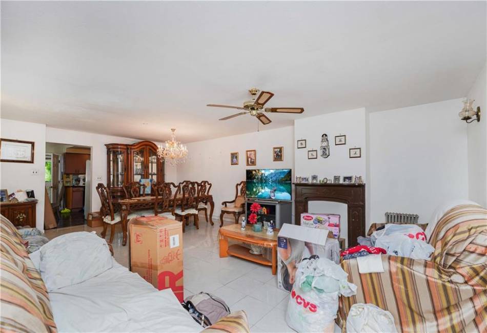 2594 40th Street, Woodside, New York 11377, 3 Bedrooms Bedrooms, ,2 BathroomsBathrooms,Residential,For Sale,40th,489547