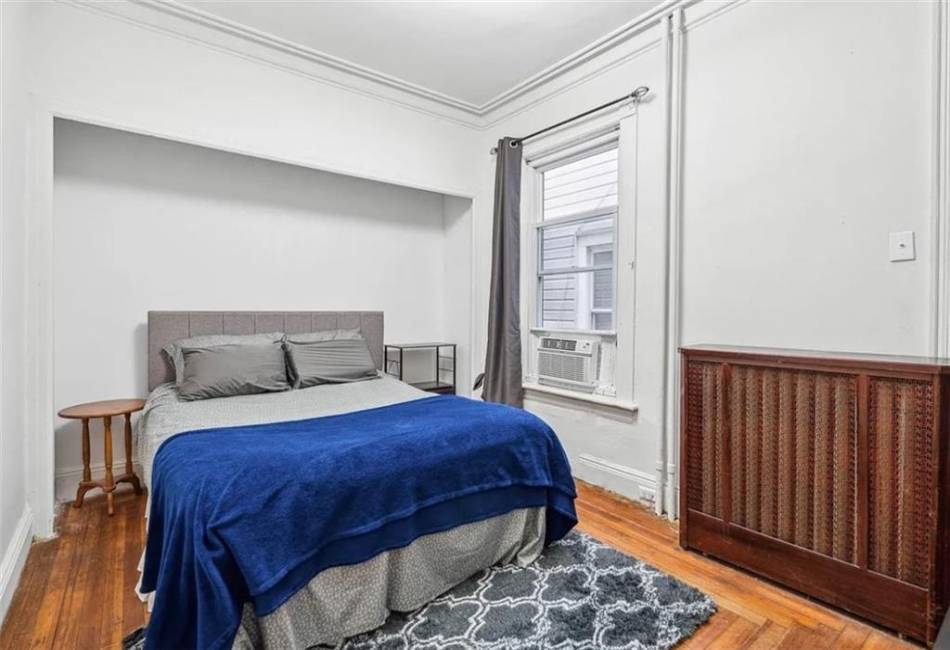 82 Battery Avenue, Brooklyn, New York 11228, 6 Bedrooms Bedrooms, ,2 BathroomsBathrooms,Residential,For Sale,Battery,489522
