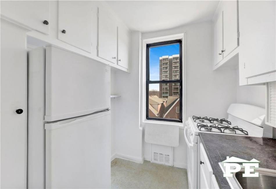 414 Elmwood Avenue, Brooklyn, New York 11230, 1 Bedroom Bedrooms, ,1 BathroomBathrooms,Residential,For Sale,Elmwood,489555
