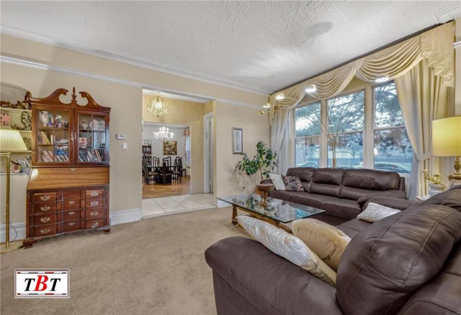 3715 Bedford Avenue, Brooklyn, New York 11229, 4 Bedrooms Bedrooms, ,5 BathroomsBathrooms,Residential,For Sale,Bedford,489562
