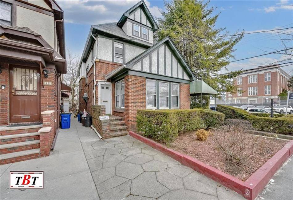 3715 Bedford Avenue, Brooklyn, New York 11229, 4 Bedrooms Bedrooms, ,5 BathroomsBathrooms,Residential,For Sale,Bedford,489562