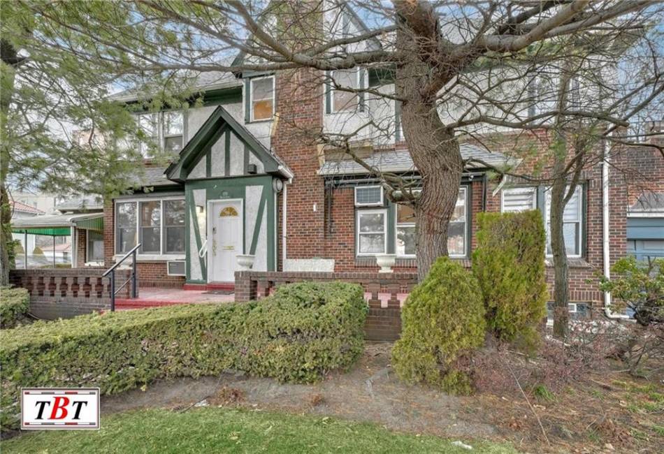 3715 Bedford Avenue, Brooklyn, New York 11229, 4 Bedrooms Bedrooms, ,5 BathroomsBathrooms,Residential,For Sale,Bedford,489562