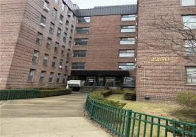 2250 Brigham Street, Brooklyn, New York 11229, 3 Bedrooms Bedrooms, ,1 BathroomBathrooms,Residential,For Sale,Brigham,489585