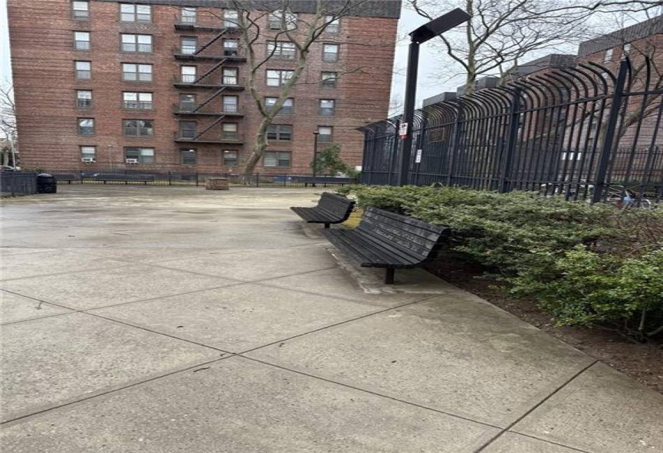 2250 Brigham Street, Brooklyn, New York 11229, 3 Bedrooms Bedrooms, ,1 BathroomBathrooms,Residential,For Sale,Brigham,489585