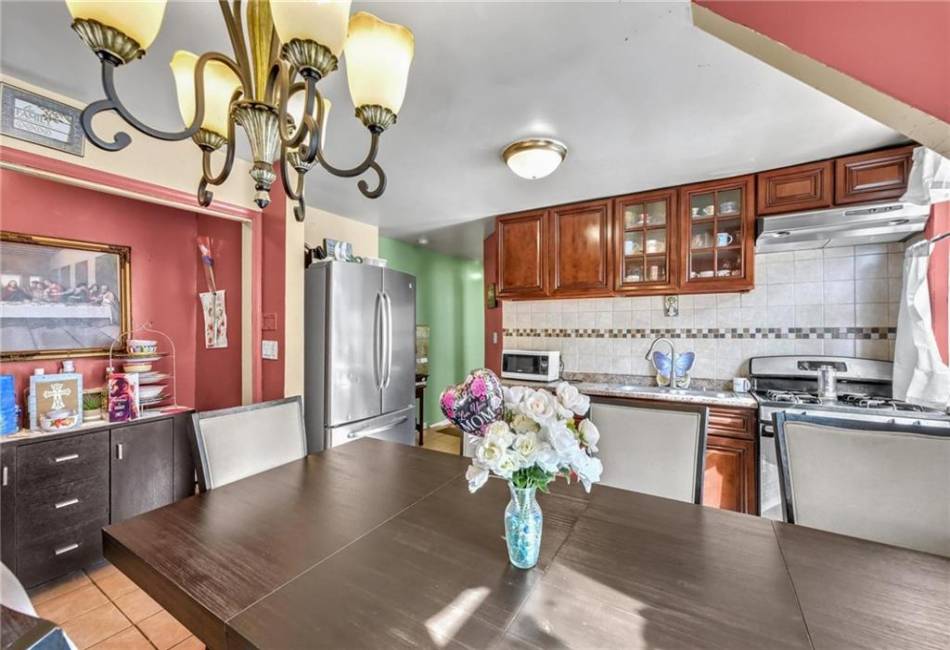 449 Revere Avenue, Bronx, New York 10465, 6 Bedrooms Bedrooms, ,3 BathroomsBathrooms,Residential,For Sale,Revere,489548