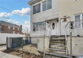 449 Revere Avenue, Bronx, New York 10465, 6 Bedrooms Bedrooms, ,3 BathroomsBathrooms,Residential,For Sale,Revere,489548