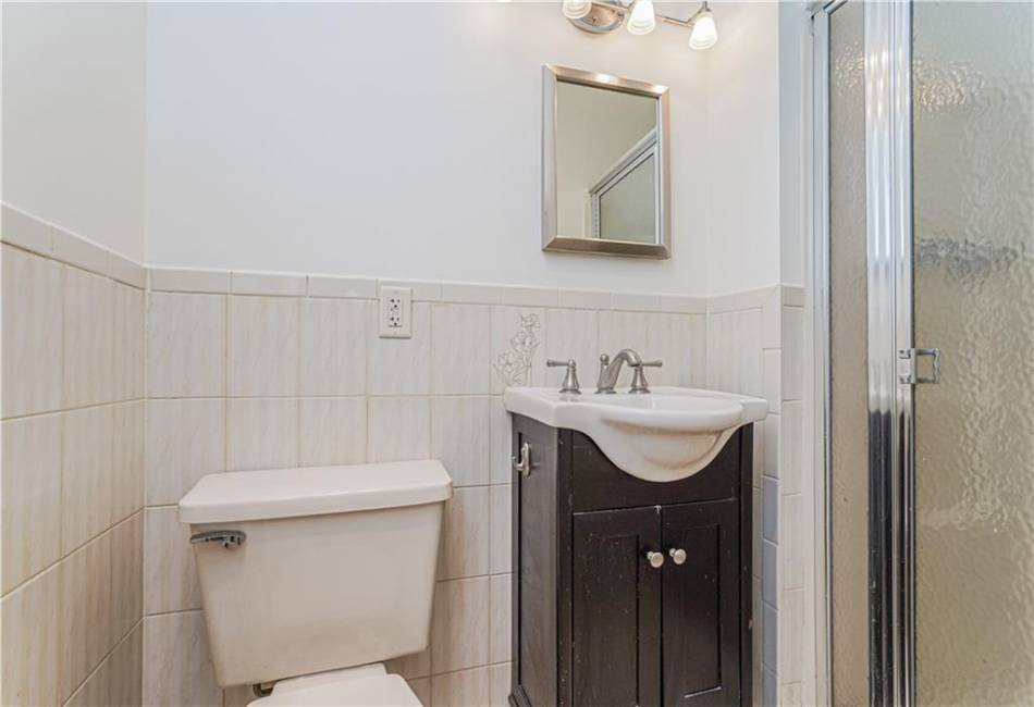 122 Prospect Park, Brooklyn, New York 11218, 2 Bedrooms Bedrooms, ,2 BathroomsBathrooms,Residential,For Sale,Prospect,489590