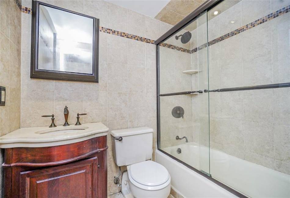 122 Prospect Park, Brooklyn, New York 11218, 2 Bedrooms Bedrooms, ,2 BathroomsBathrooms,Residential,For Sale,Prospect,489590
