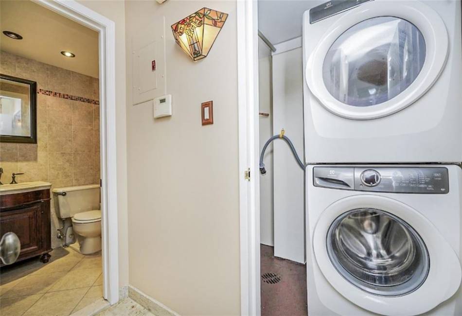 122 Prospect Park, Brooklyn, New York 11218, 2 Bedrooms Bedrooms, ,2 BathroomsBathrooms,Residential,For Sale,Prospect,489590