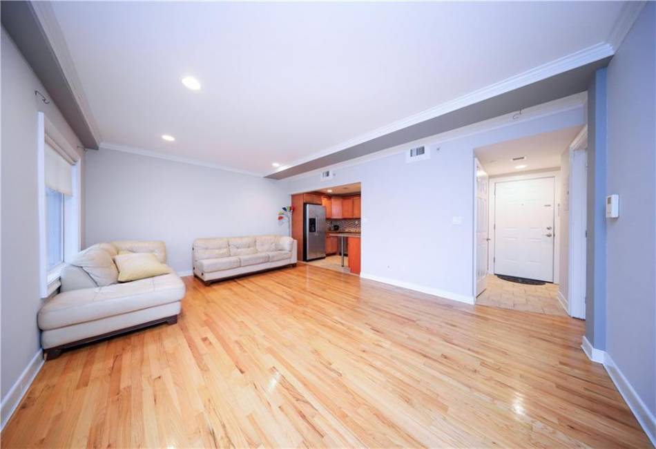 3165 Emmons Avenue, Brooklyn, New York 11235, 1 Bedroom Bedrooms, ,1 BathroomBathrooms,Residential,For Sale,Emmons,489599
