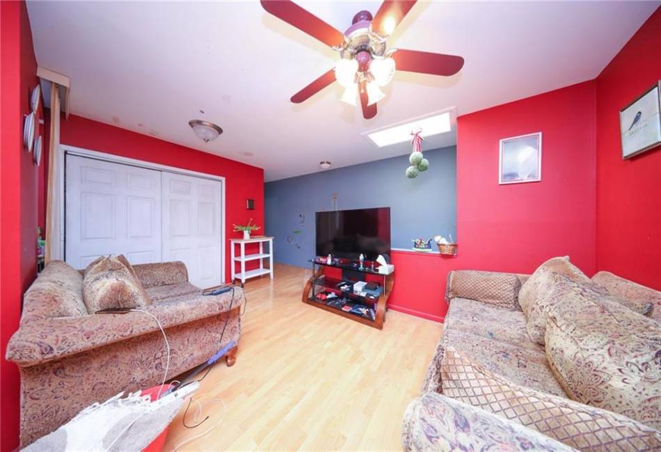 1505 Gravesend Neck Road, Brooklyn, New York 11229, ,Mixed Use,For Sale,Gravesend Neck,489604