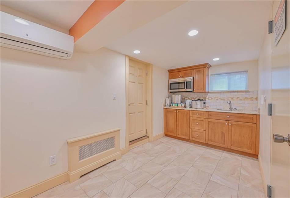 1368 77th Street, Brooklyn, New York 11228, 5 Bedrooms Bedrooms, ,4 BathroomsBathrooms,Residential,For Sale,77th,489519