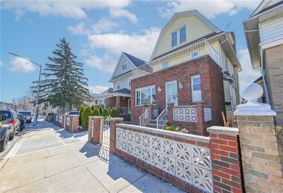 1368 77th Street, Brooklyn, New York 11228, 5 Bedrooms Bedrooms, ,4 BathroomsBathrooms,Residential,For Sale,77th,489519