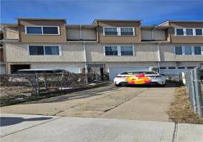 22 Long Pond Lane, Staten Island, New York 10304, 3 Bedrooms Bedrooms, ,3 BathroomsBathrooms,Residential,For Sale,Long Pond,489606