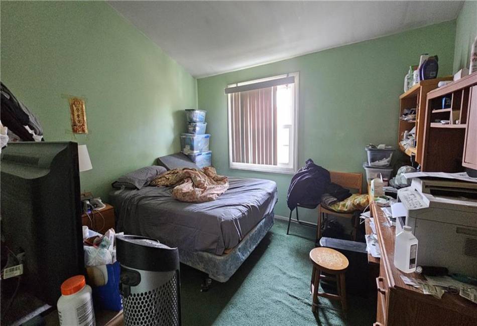 22 Long Pond Lane, Staten Island, New York 10304, 3 Bedrooms Bedrooms, ,3 BathroomsBathrooms,Residential,For Sale,Long Pond,489606