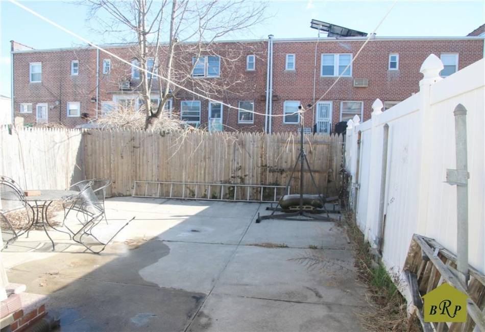 661 87th Street, Brooklyn, New York 11236, 6 Bedrooms Bedrooms, ,3 BathroomsBathrooms,Residential,For Sale,87th,489607