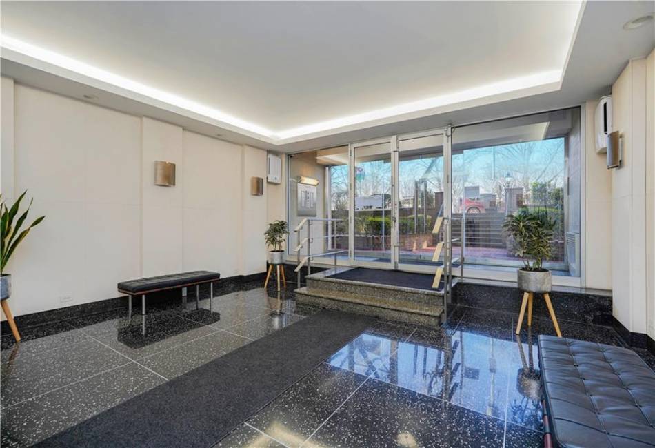 9411 Shore Road, Brooklyn, New York 11209, 2 Bedrooms Bedrooms, ,1 BathroomBathrooms,Residential,For Sale,Shore,489623
