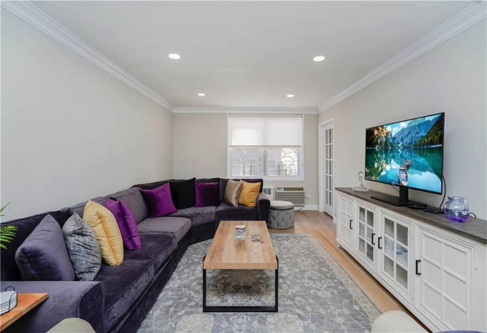 9411 Shore Road, Brooklyn, New York 11209, 2 Bedrooms Bedrooms, ,1 BathroomBathrooms,Residential,For Sale,Shore,489623