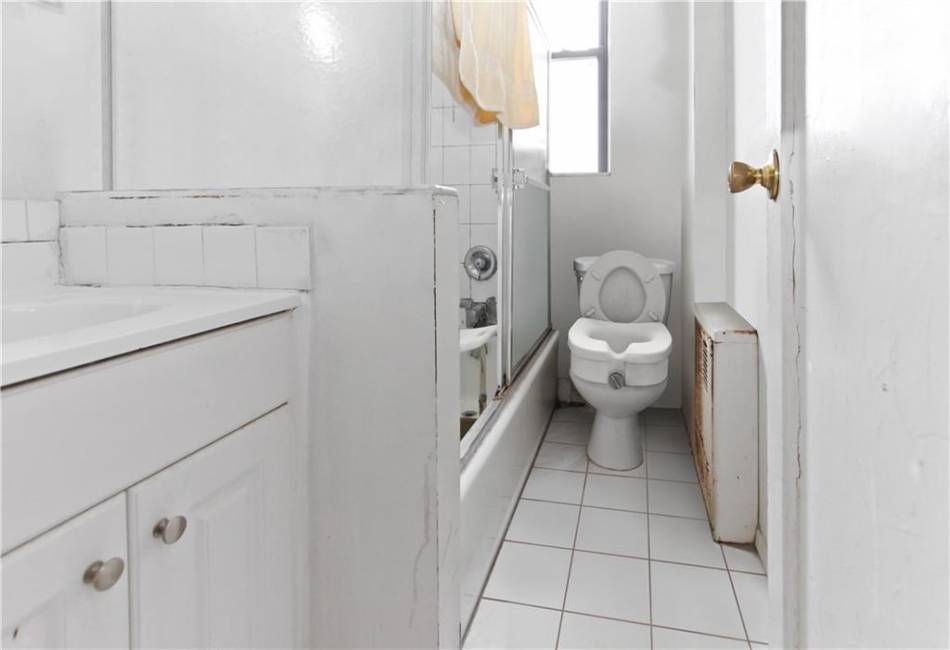 7002 Ridge Boulevard, Brooklyn, New York 11209, 1 Bedroom Bedrooms, ,1 BathroomBathrooms,Residential,For Sale,Ridge,489625
