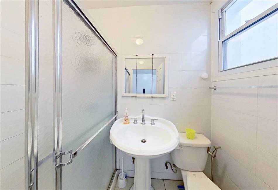 761 39th Street, Brooklyn, New York 11233, ,6 BathroomsBathrooms,Residential,For Sale,39th,489632