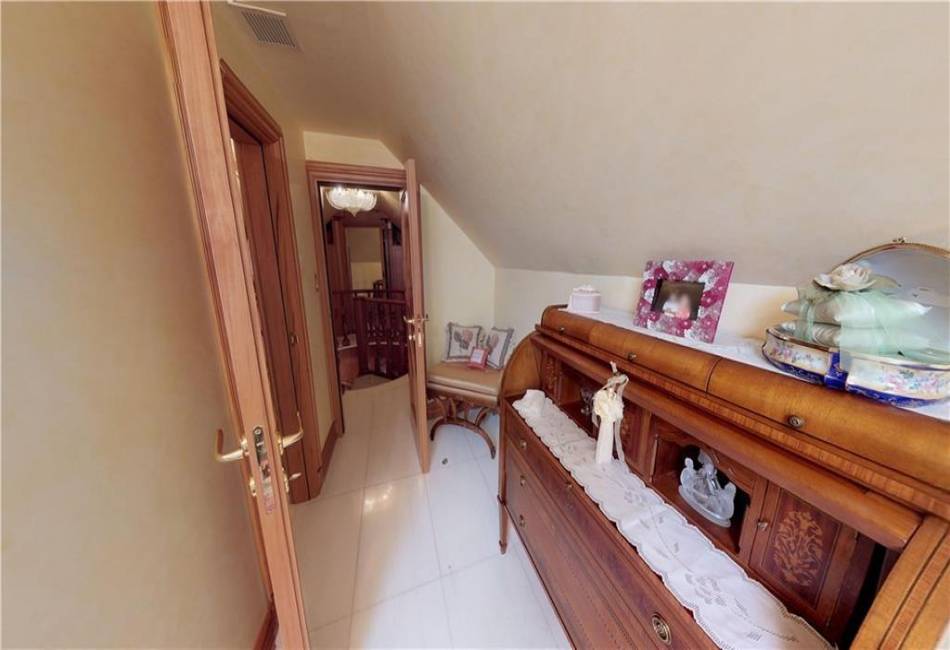 1068 82nd Street, Brooklyn, New York 11228, 3 Bedrooms Bedrooms, ,3 BathroomsBathrooms,Residential,For Sale,82nd,489630