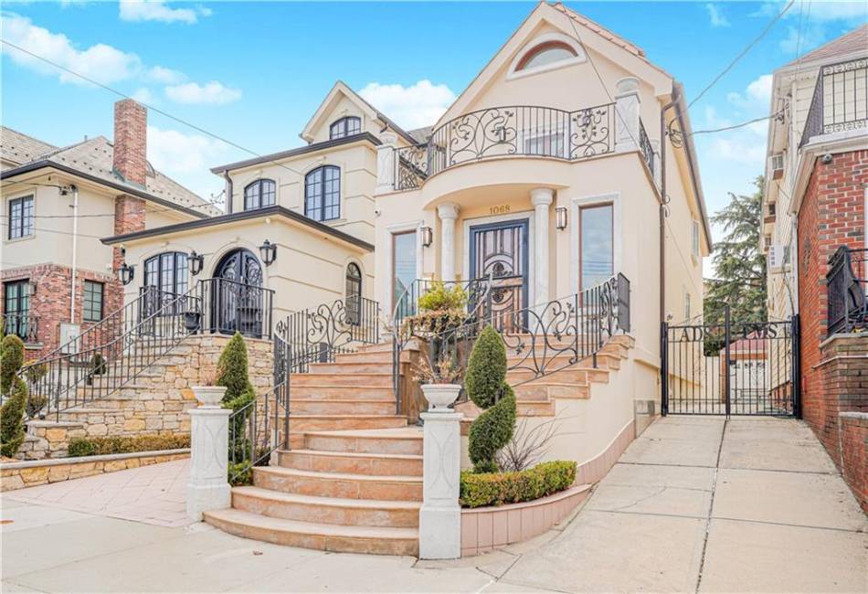1068 82nd Street, Brooklyn, New York 11228, 3 Bedrooms Bedrooms, ,3 BathroomsBathrooms,Residential,For Sale,82nd,489630