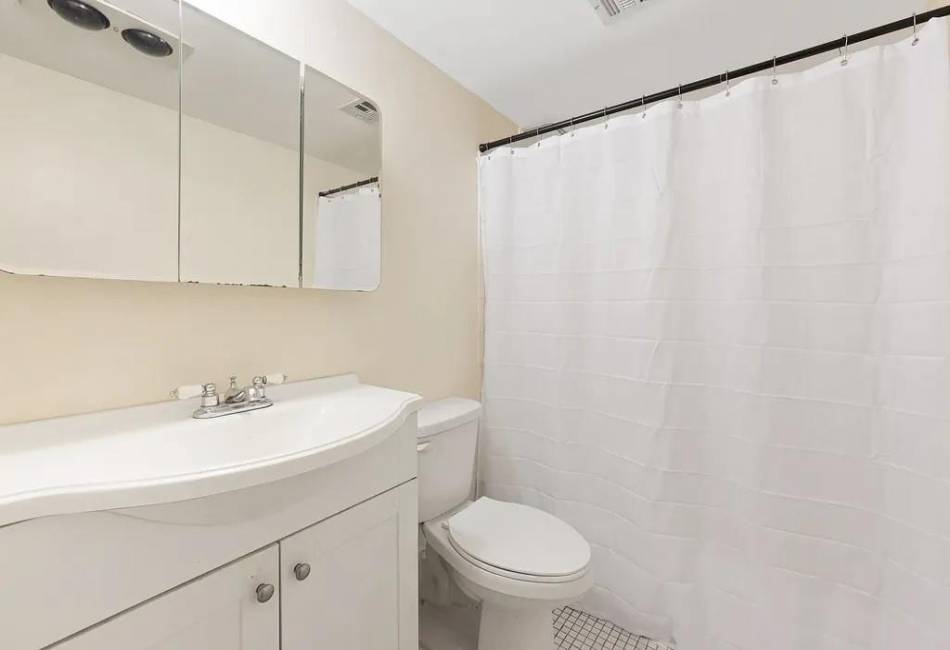 9995 Shore Road, Brooklyn, New York 11209, 1 Bedroom Bedrooms, ,1 BathroomBathrooms,Residential,For Sale,Shore,489635
